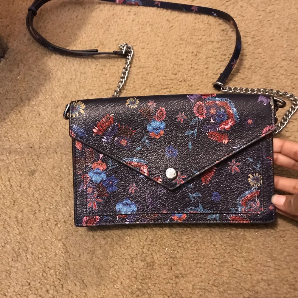 Wallet Crossbody